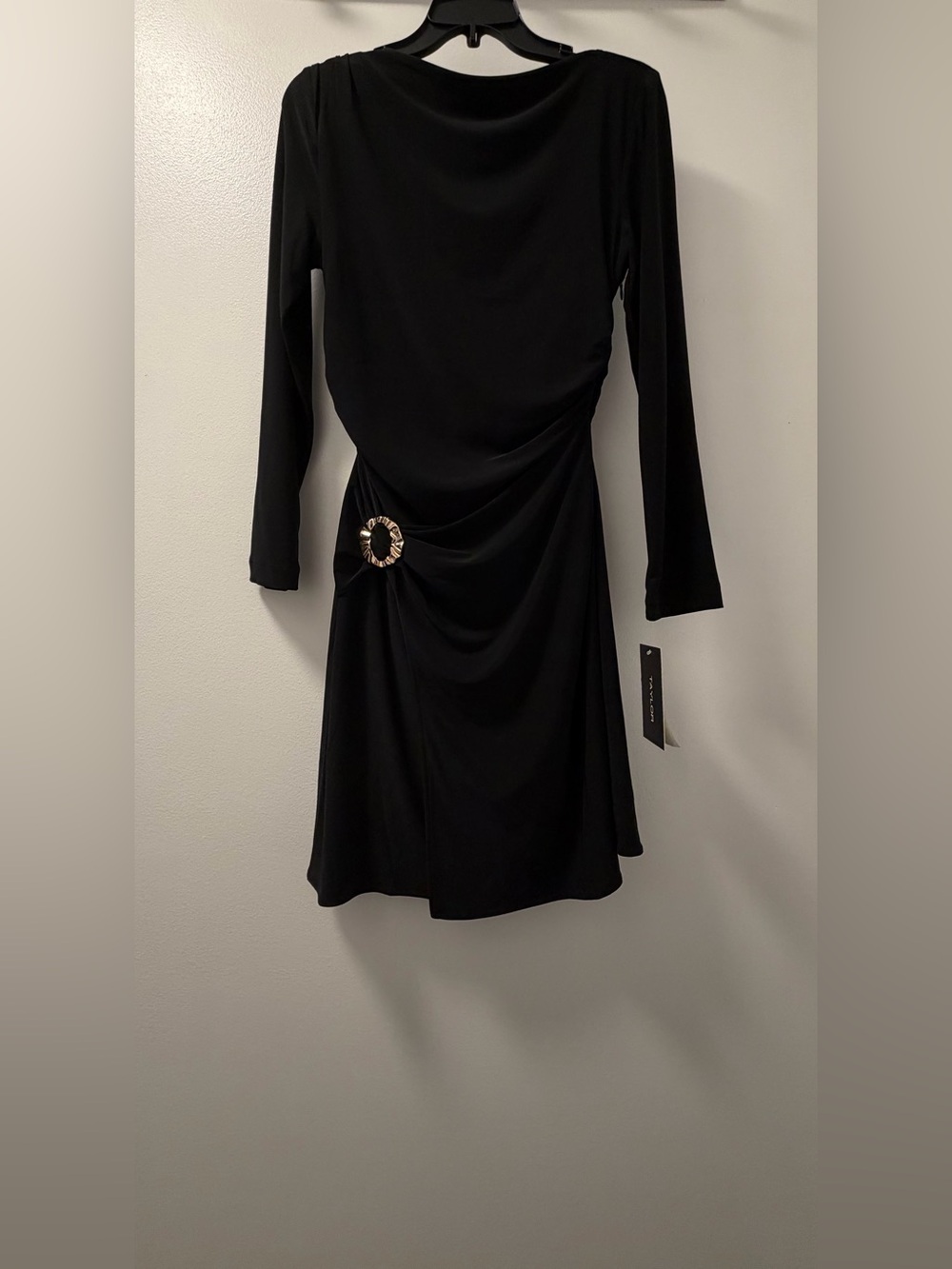 NWT Taylor Black Ruched Gold Ring Long-Sleeve Dress Size 4